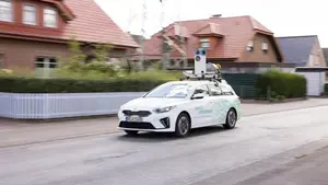 Das GeoScan Auto auf der Straße.