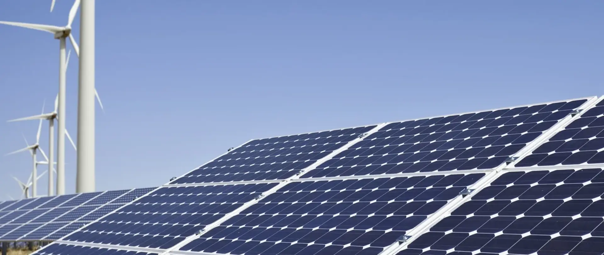 Windräder und PV