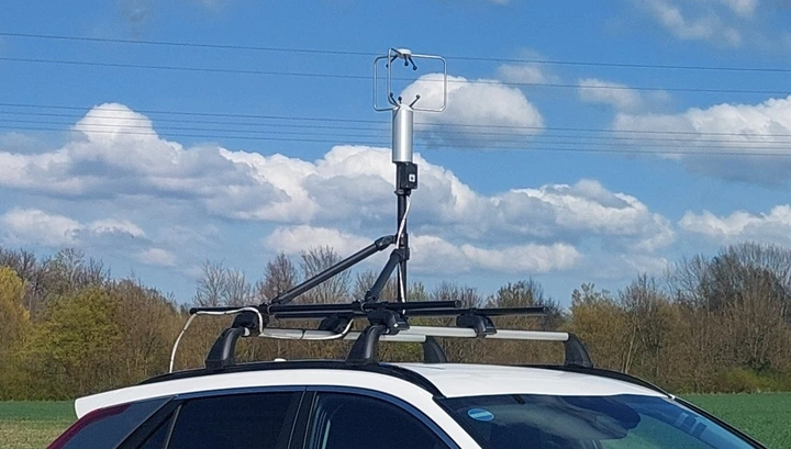 Gasmessanlage auf dem Autodach.