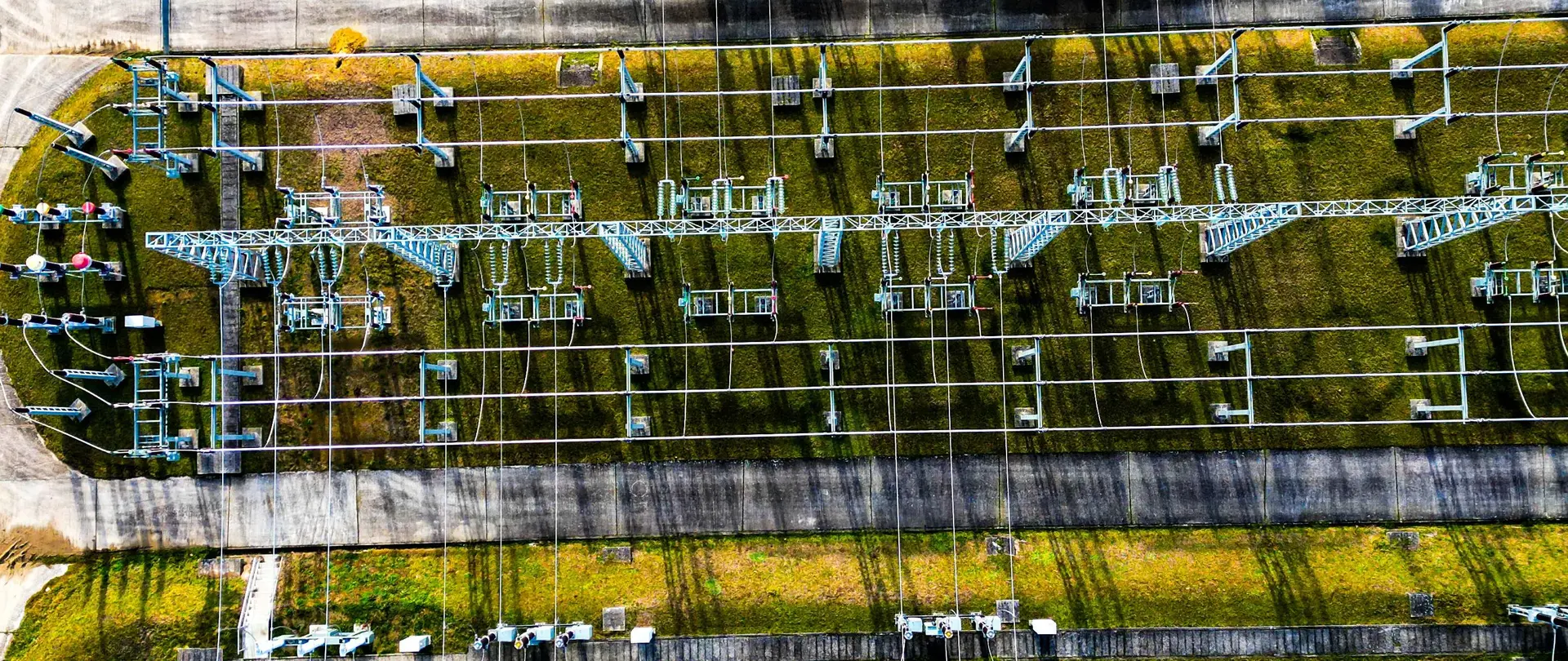 Ein großes Umspannwerk wurde aus der Luft aufgenommen.